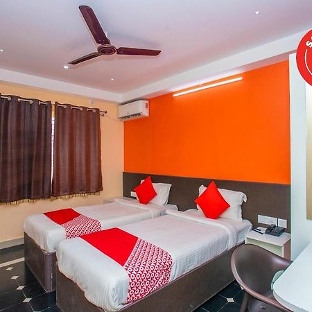 Oyo 22837 Chairmen'S Hotel Bangalore Dış mekan fotoğraf
