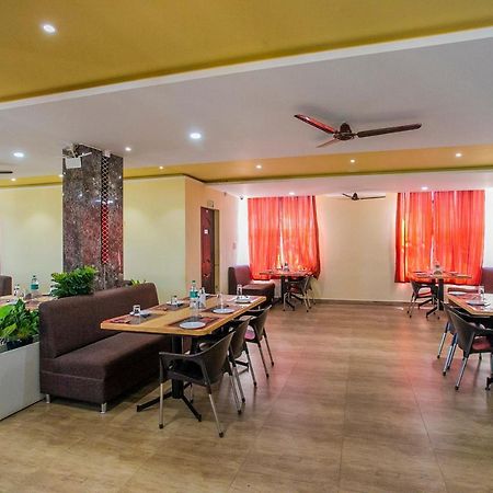 Oyo 22837 Chairmen'S Hotel Bangalore Dış mekan fotoğraf