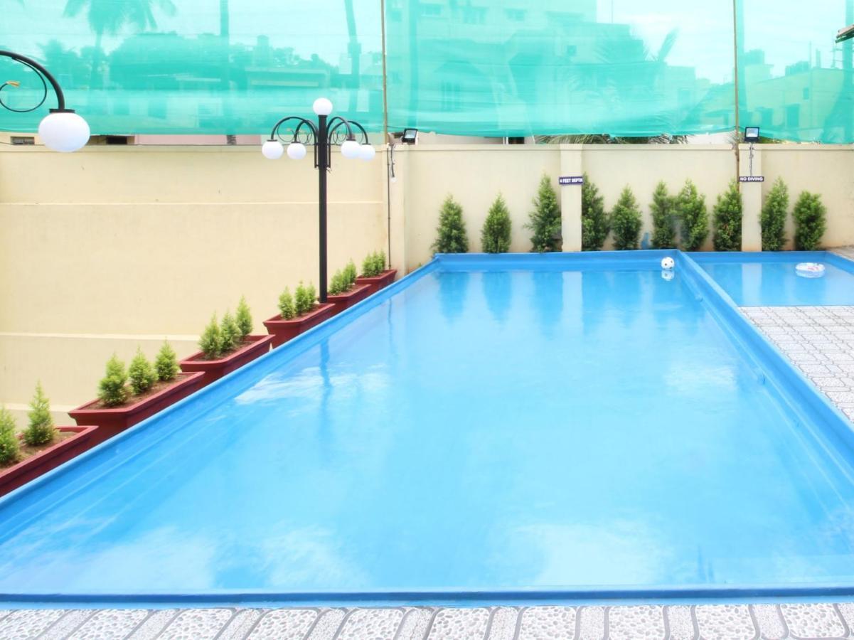 Oyo 22837 Chairmen'S Hotel Bangalore Dış mekan fotoğraf