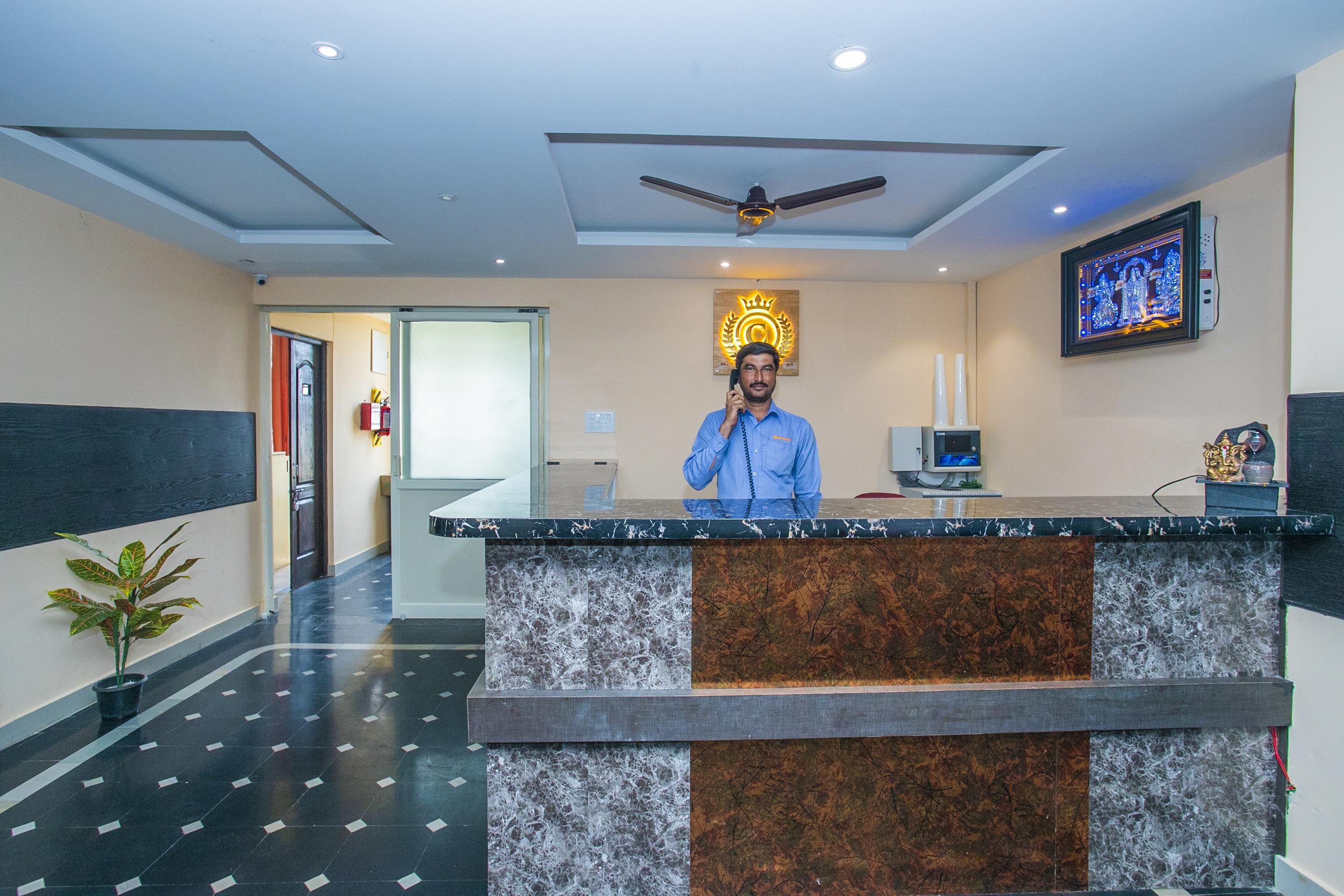 Oyo 22837 Chairmen'S Hotel Bangalore Dış mekan fotoğraf