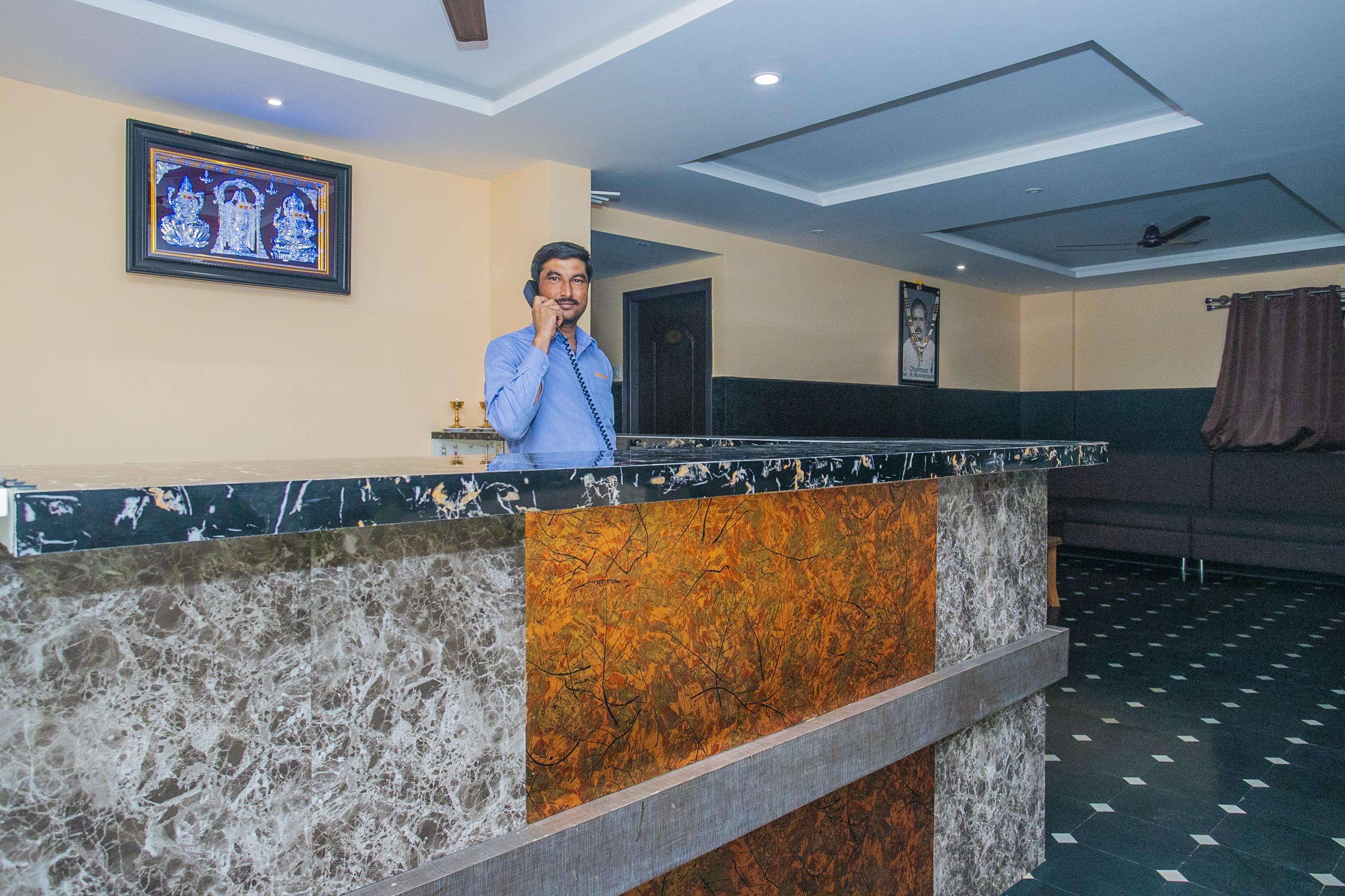 Oyo 22837 Chairmen'S Hotel Bangalore Dış mekan fotoğraf