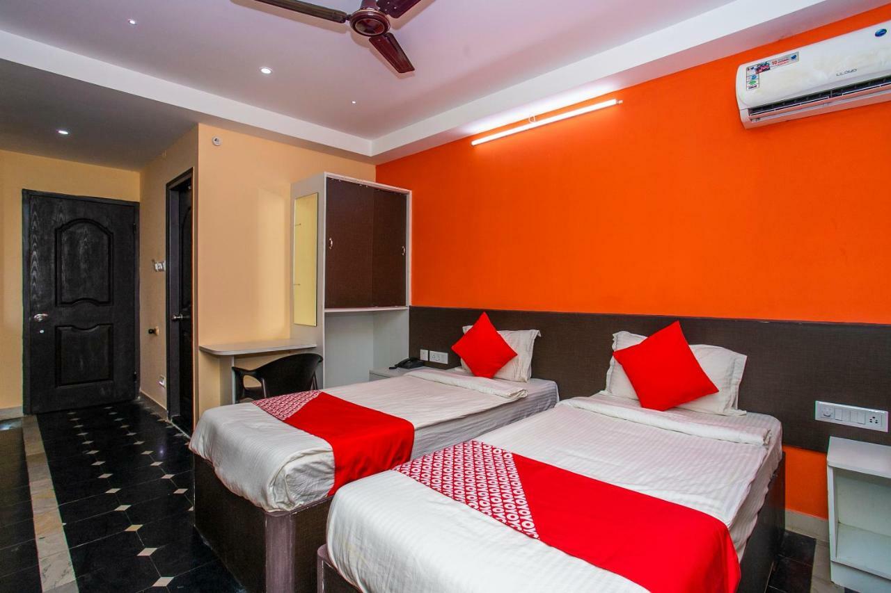 Oyo 22837 Chairmen'S Hotel Bangalore Dış mekan fotoğraf