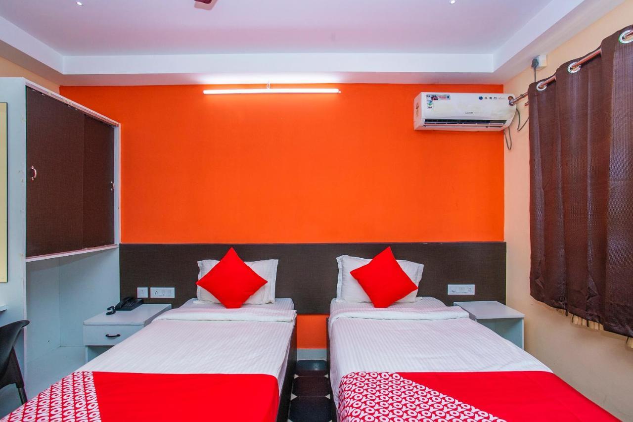 Oyo 22837 Chairmen'S Hotel Bangalore Dış mekan fotoğraf