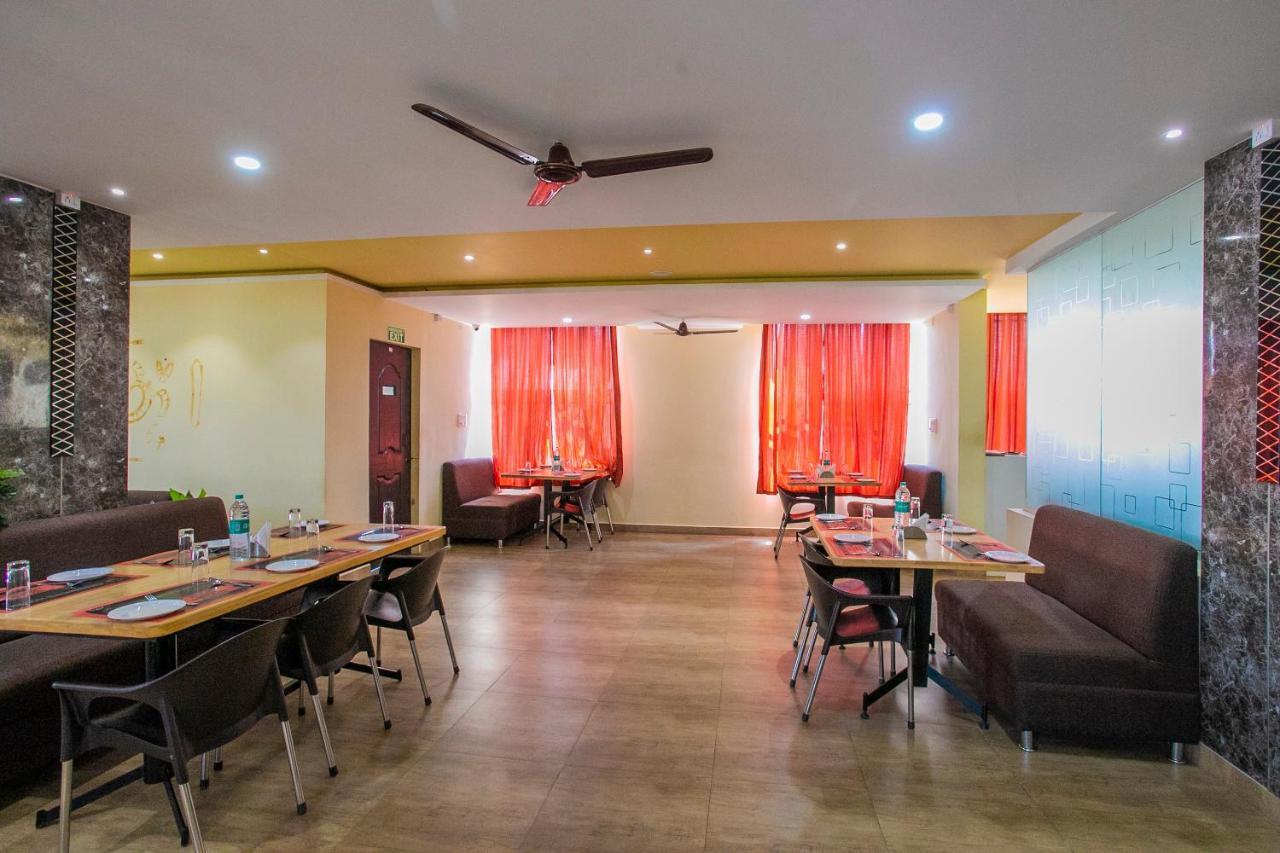 Oyo 22837 Chairmen'S Hotel Bangalore Dış mekan fotoğraf